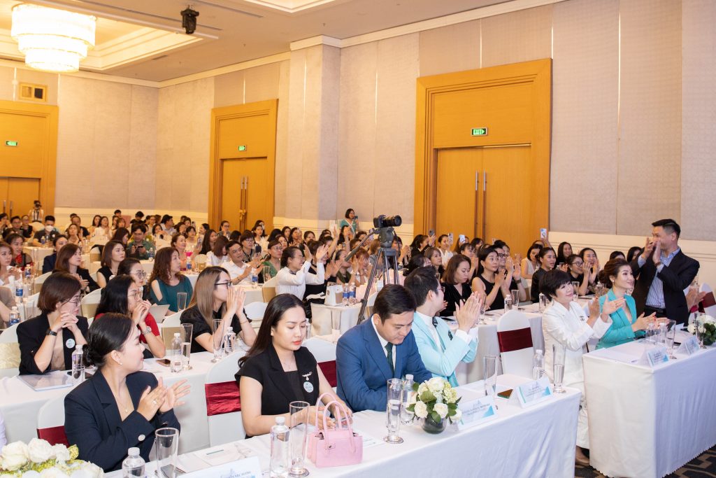 Dịch Chiết Tế Bào Gốc và Nhau Thai Ngựa