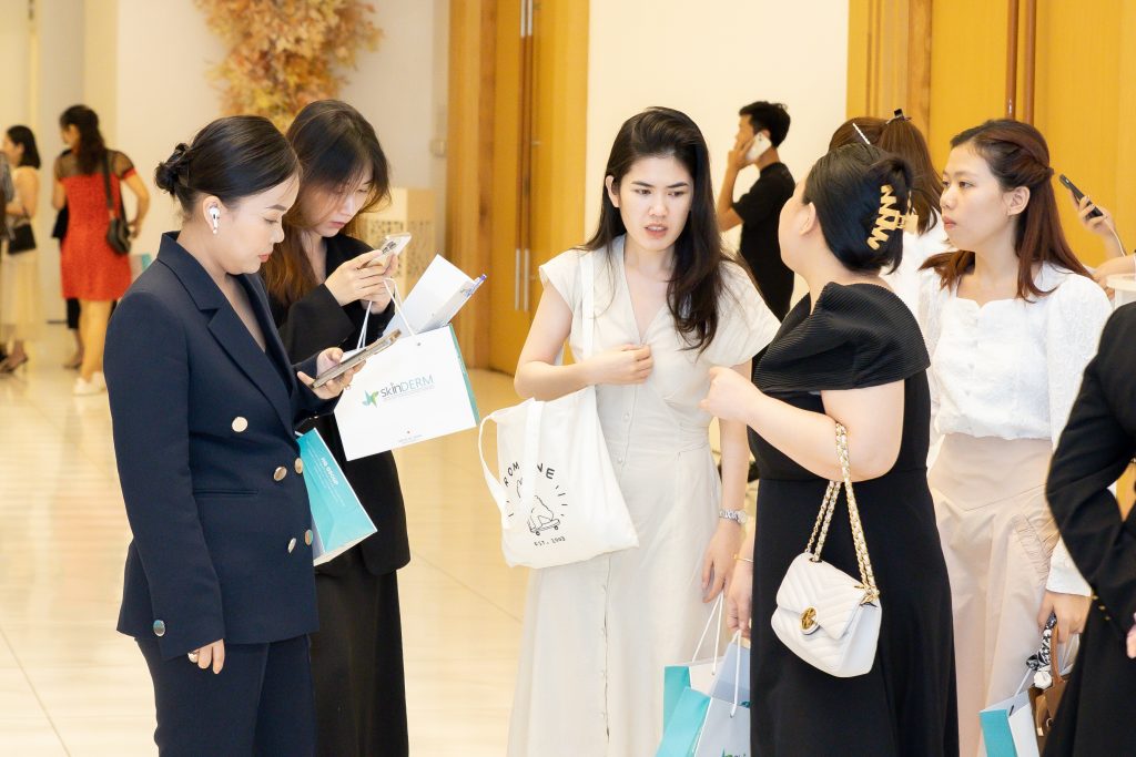 Dịch Chiết Tế Bào Gốc và Nhau Thai Ngựa