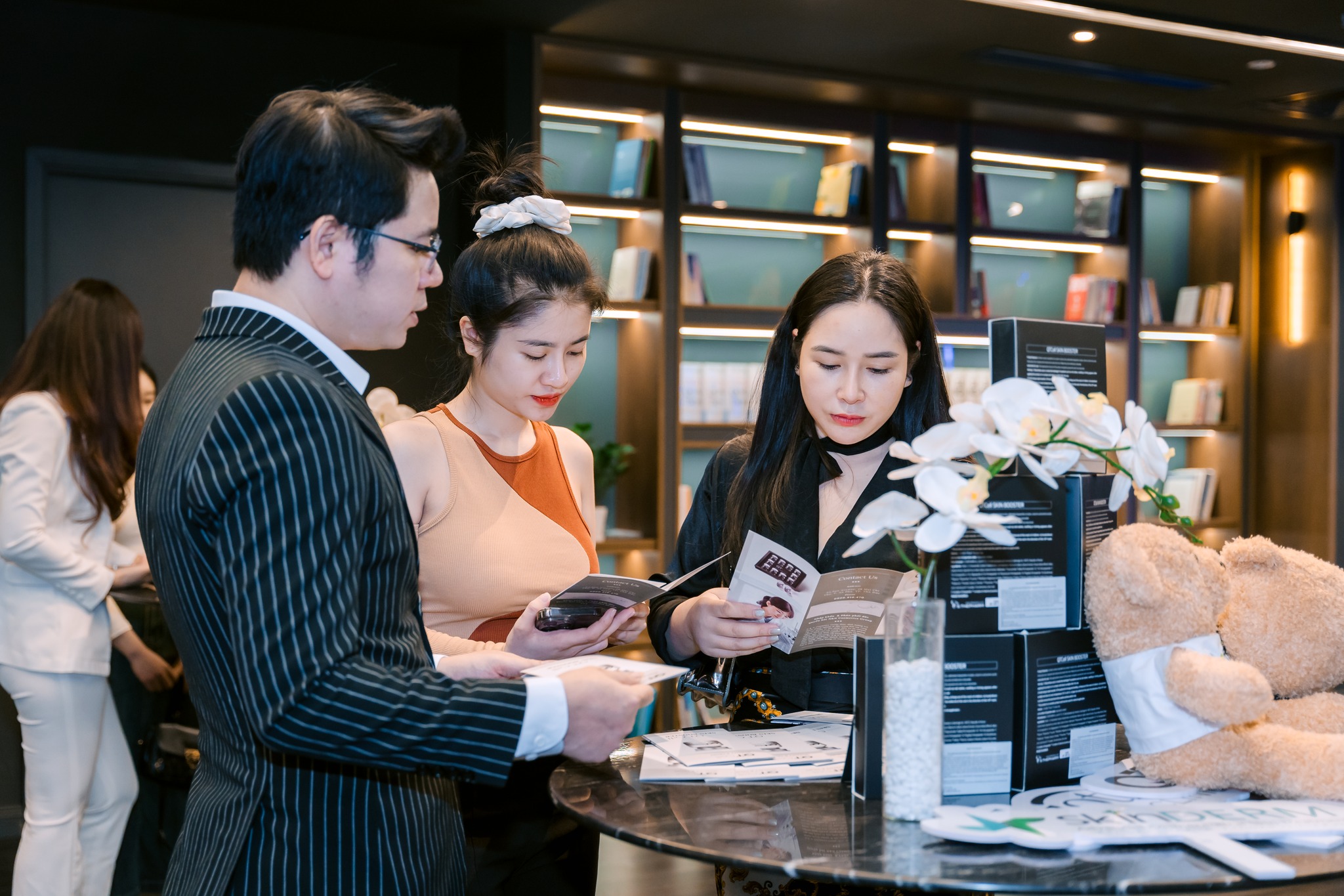 Trẻ Hóa Từ Nguyên Bào Sợi: Xu Hướng Đột Phá Trong Y Học Thẩm Mỹ