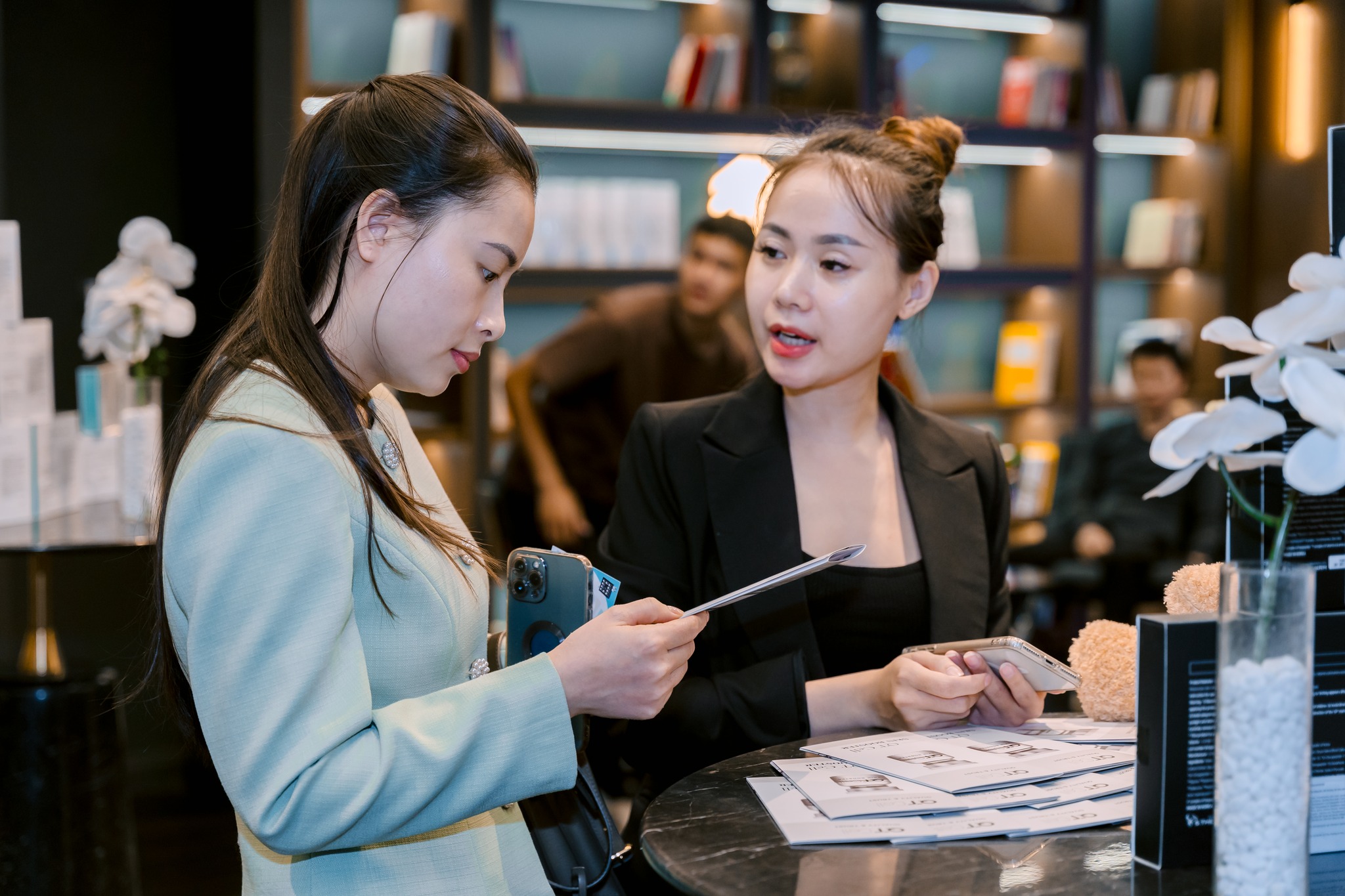 Trẻ Hóa Từ Nguyên Bào Sợi: Xu Hướng Đột Phá Trong Y Học Thẩm Mỹ